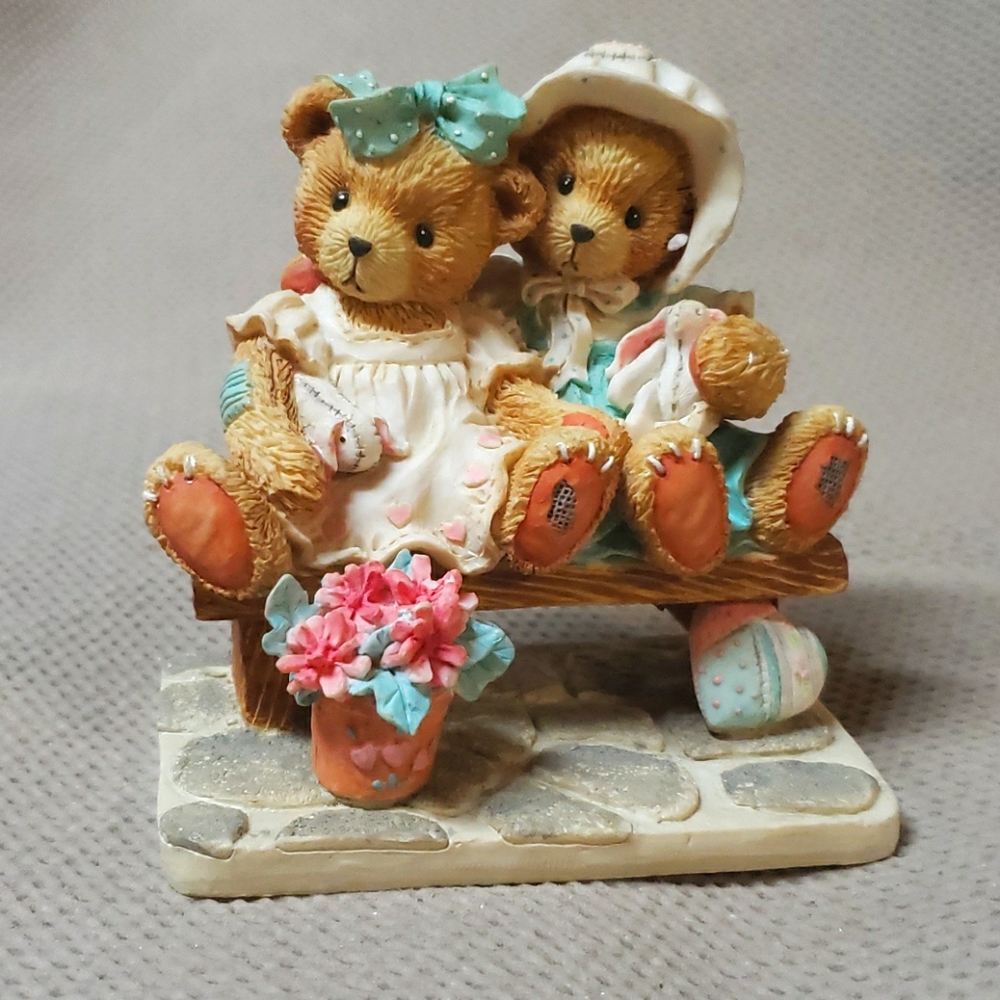 Cherished Teddies, Tracy and Nicole with box